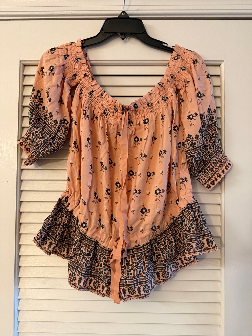 NWT Small medium Lionheart top